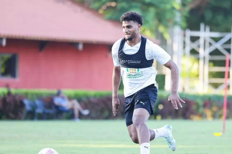 أسامة فيصل مهاجم البنك الأهلي